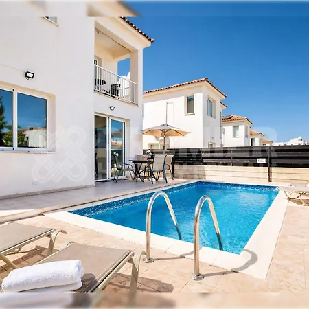 Villa Karisa