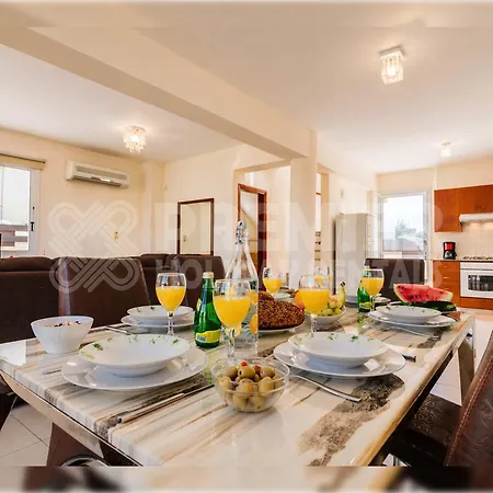 Villa Karisa * Protaras